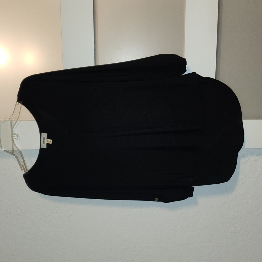 Black shirt